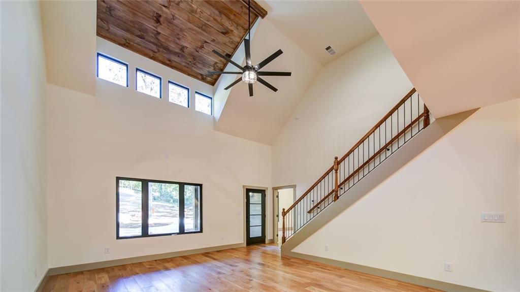 533 Valley Road