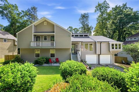 Homes For Sale - 2184 Deep Woods Way<br/> Marietta, GA 30062