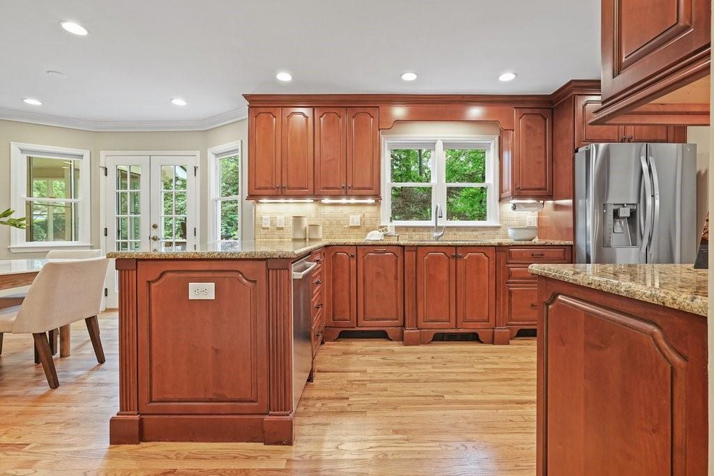 210 Malvern Place, Roswell, Georgia image 25