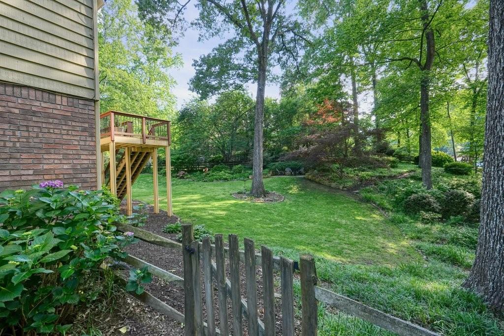 210 Malvern Place, Roswell, Georgia image 12