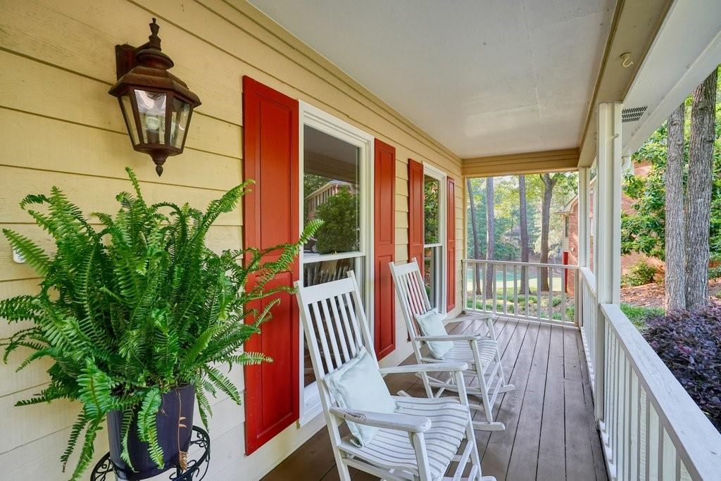 210 Malvern Place, Roswell, Georgia image 6