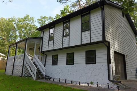 1637 Deer Run Road Lawrenceville GA 30043