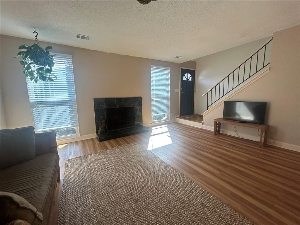 1063 Riverbend Club Drive SE