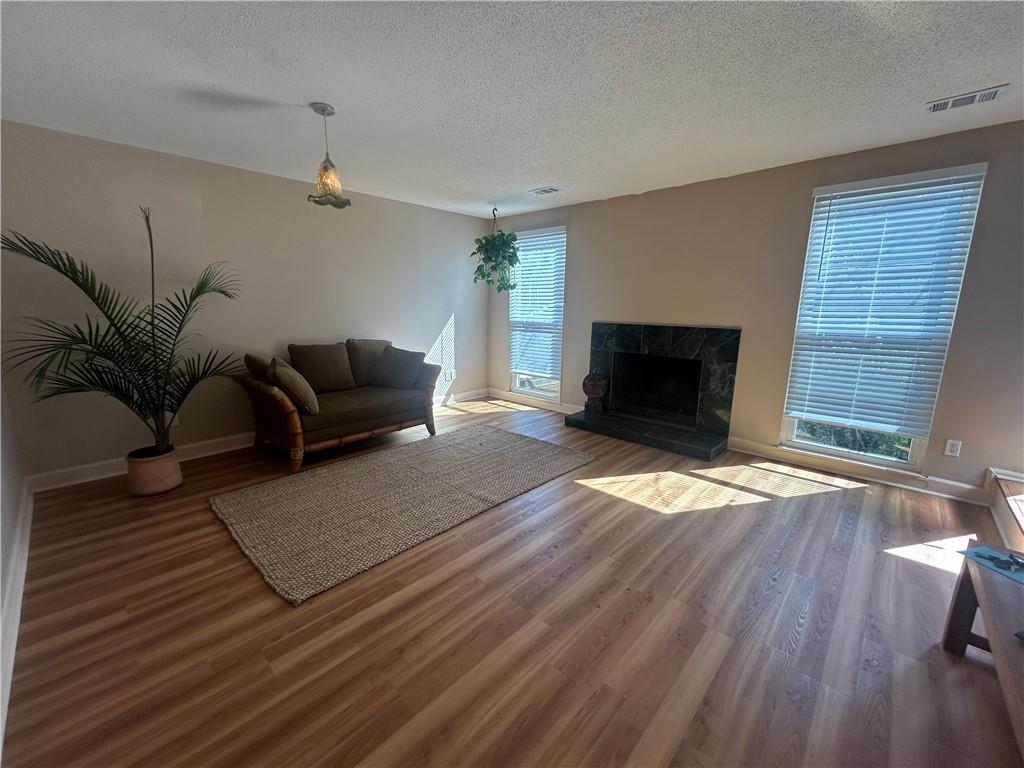 1063 Riverbend Club Drive SE