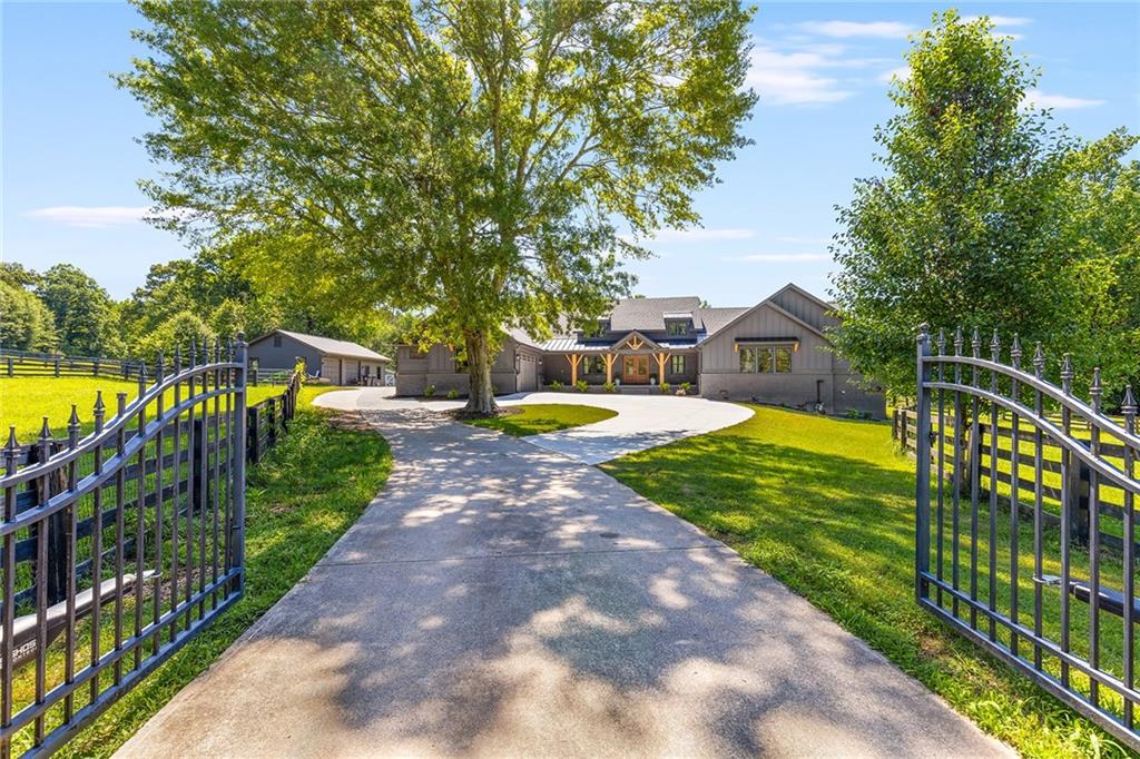 6+ Acre Horse Farm - Residential