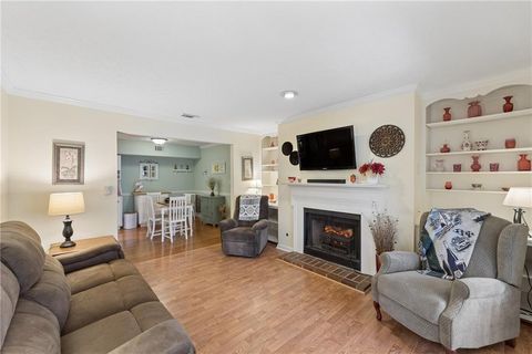 Condo For Sale - 2046 Brian Way<br/> Decatur, GA 30033