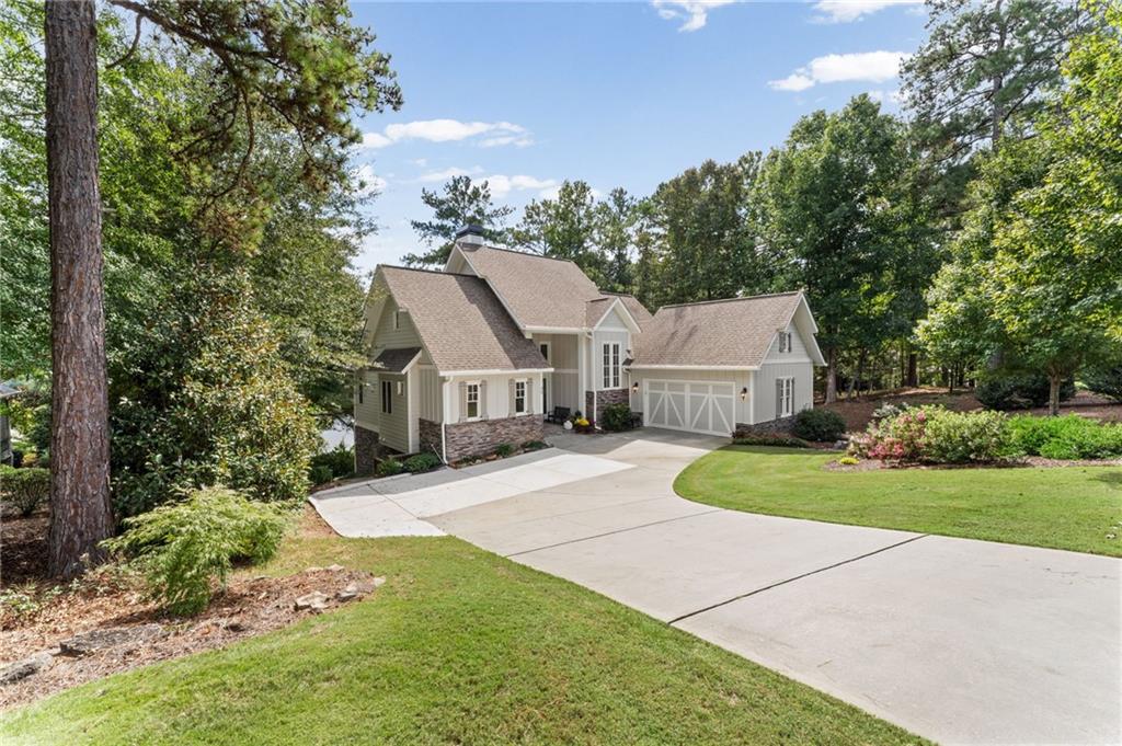 35 Paddleboat Lane