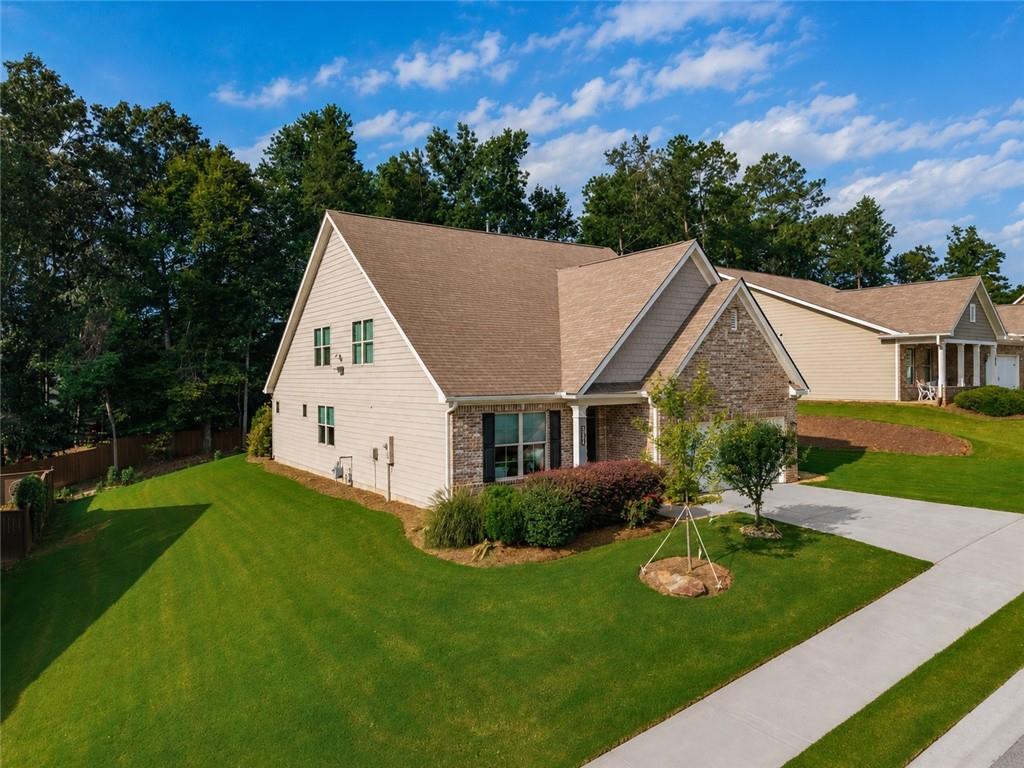 121 Rolling Hills Place