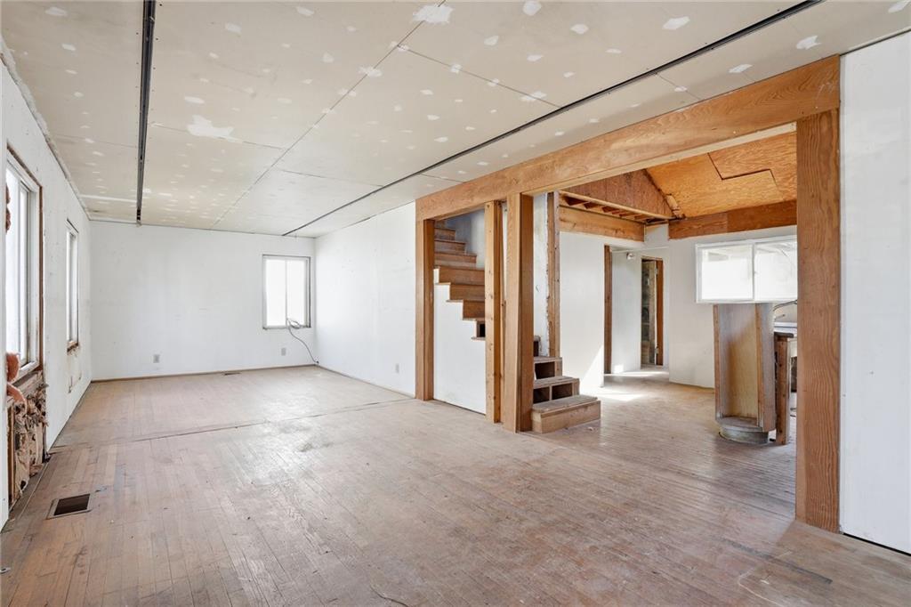 1211 Barnes Street NW