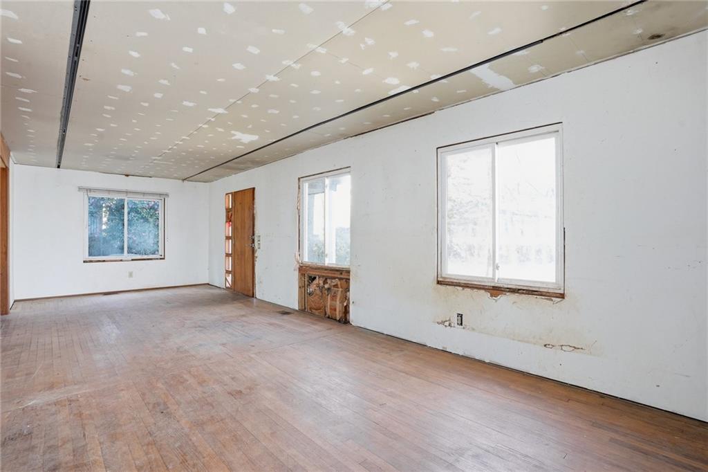 1211 Barnes Street NW