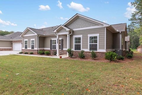 A home in Powder Springs