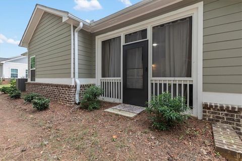 A home in Powder Springs