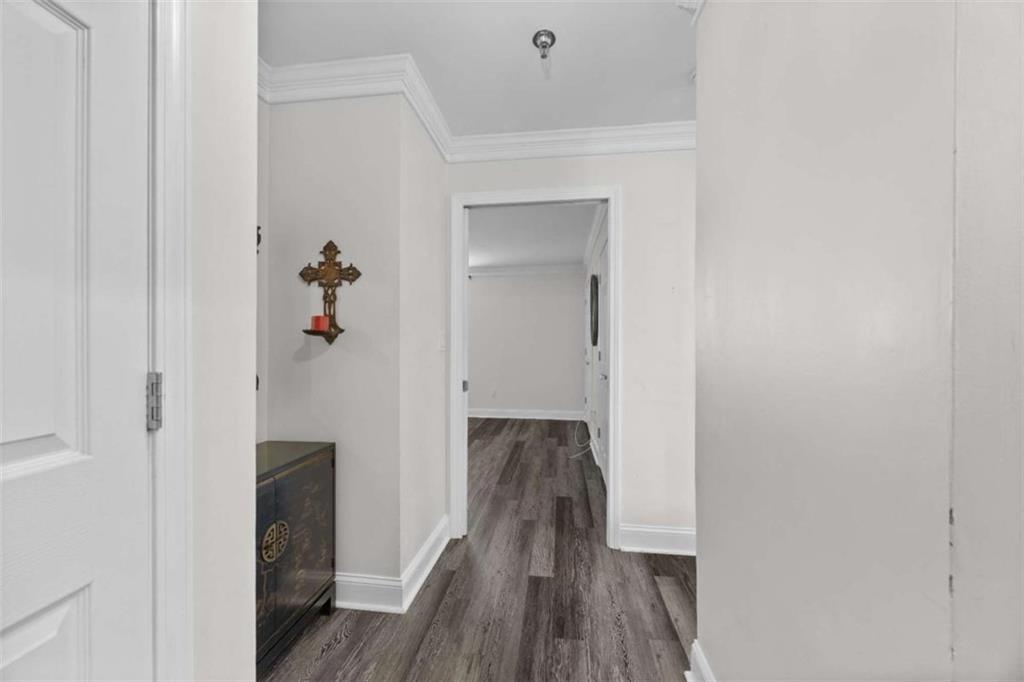 300 Johnson Ferry Road B812