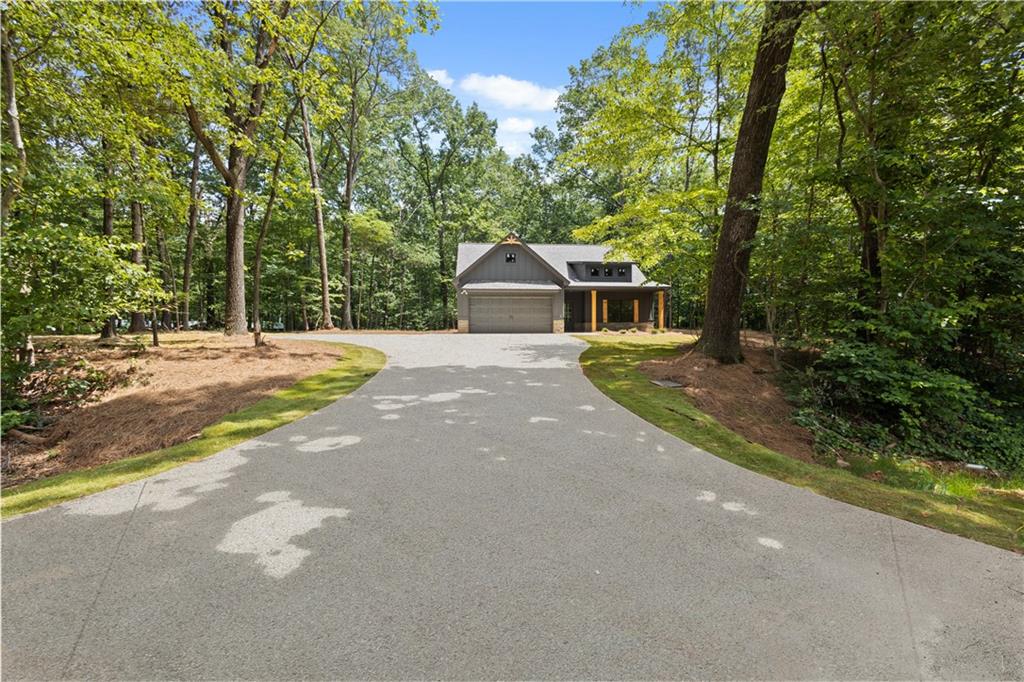 1687 Harmony Road