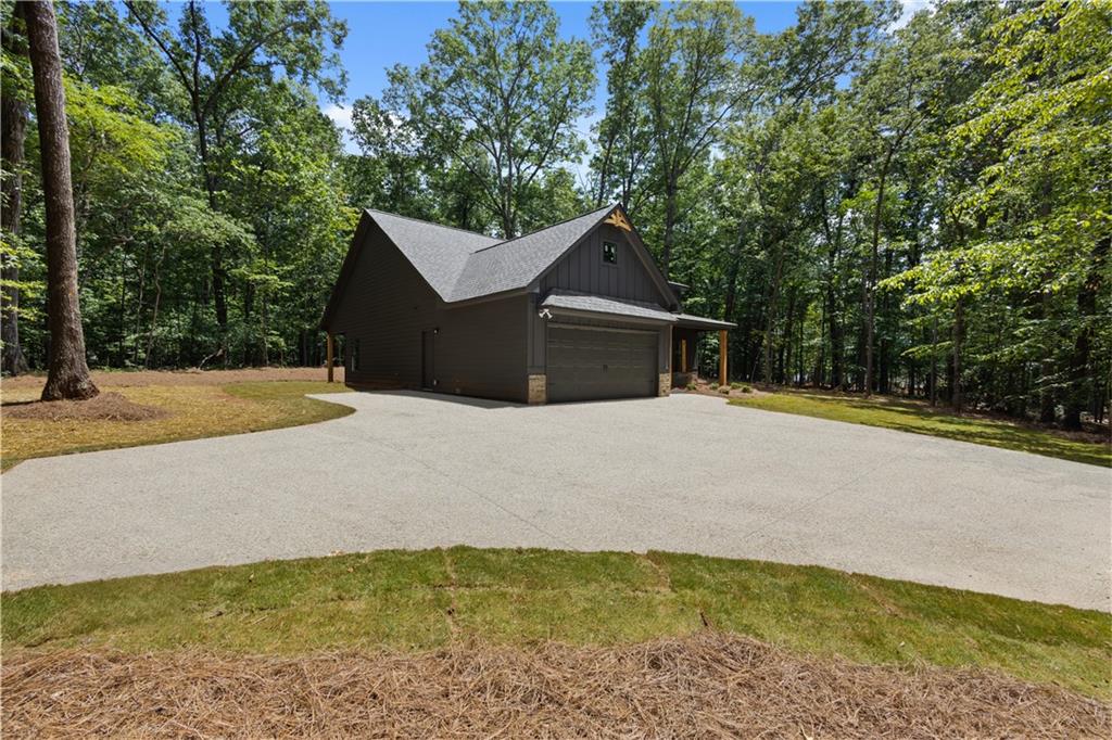 1687 Harmony Road