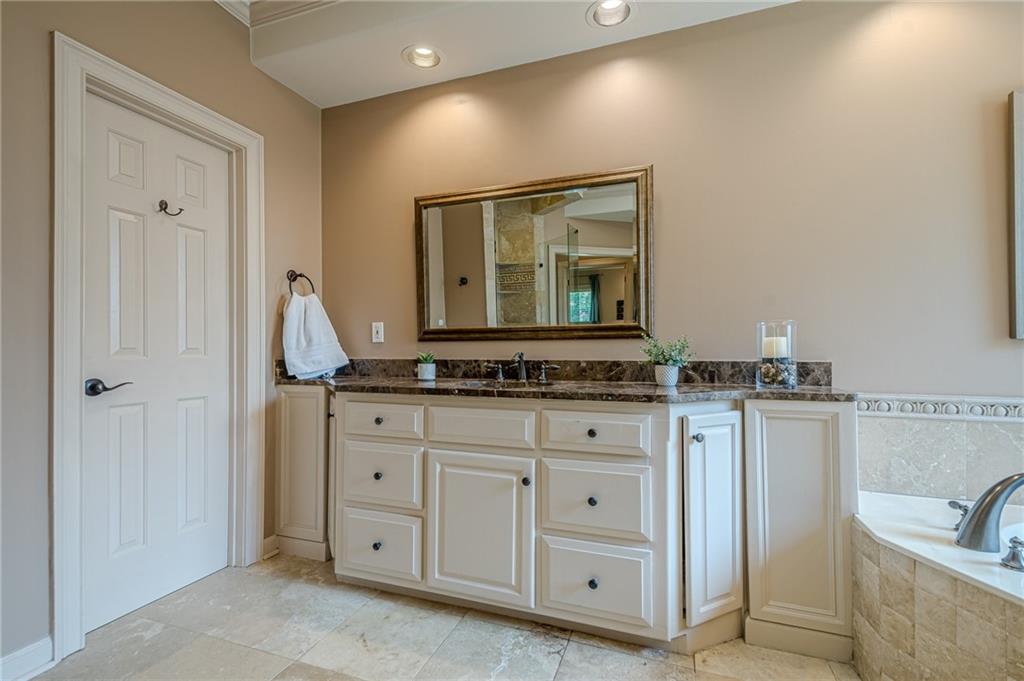 9810 Foxworth Drive, Alpharetta, Georgia image 34