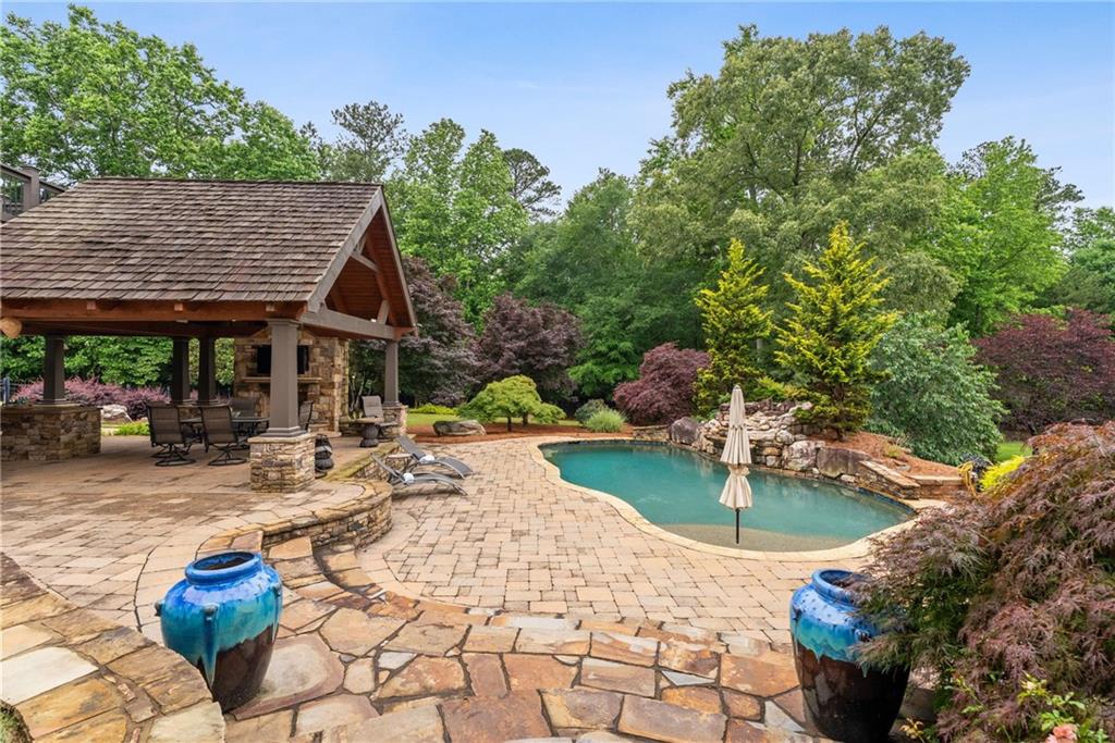 615 Lovinggood Trail, Woodstock, Georgia image 8