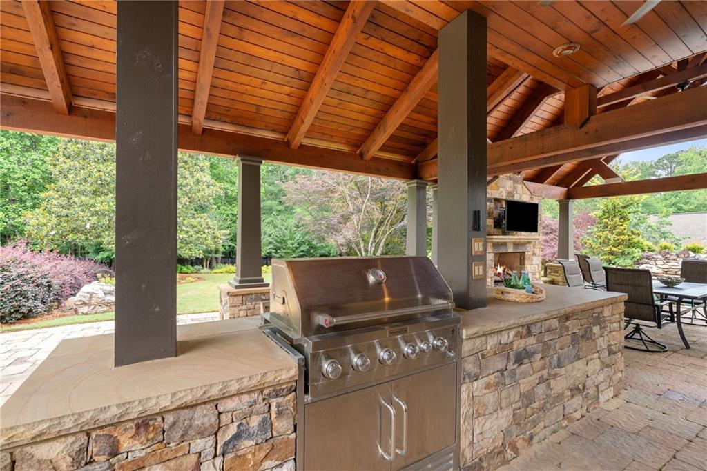 615 Lovinggood Trail, Woodstock, Georgia image 14