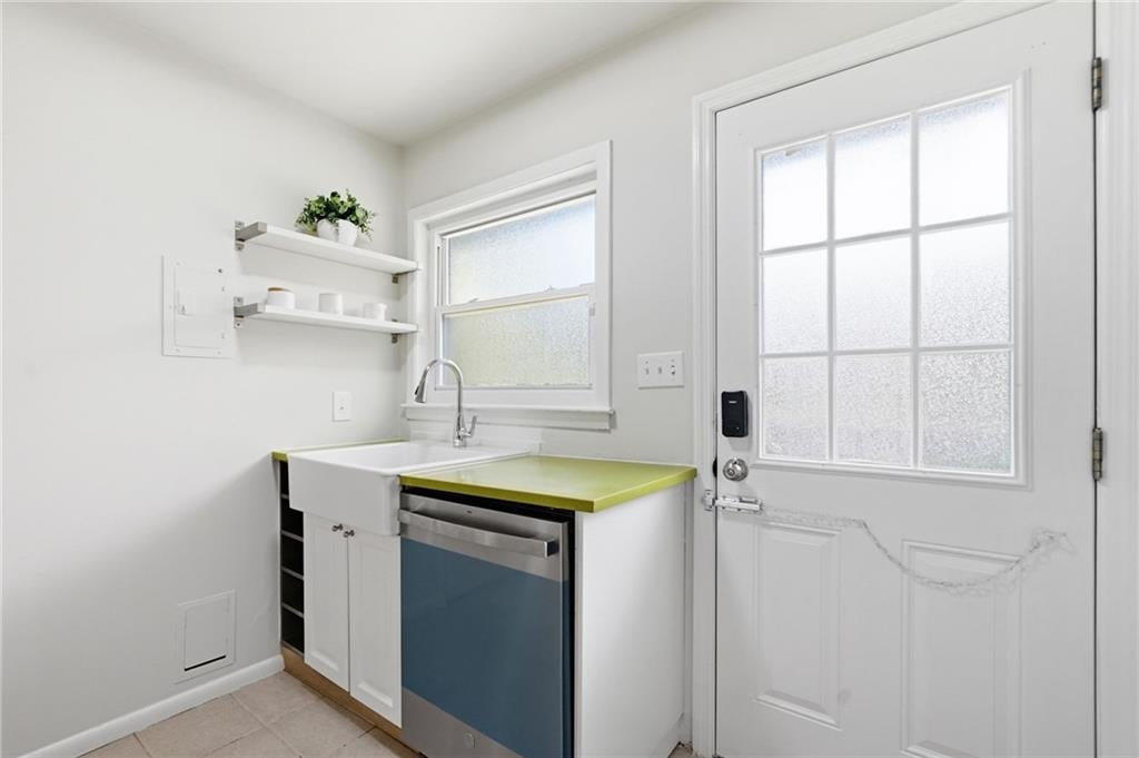 1010 Scott Boulevard A2
