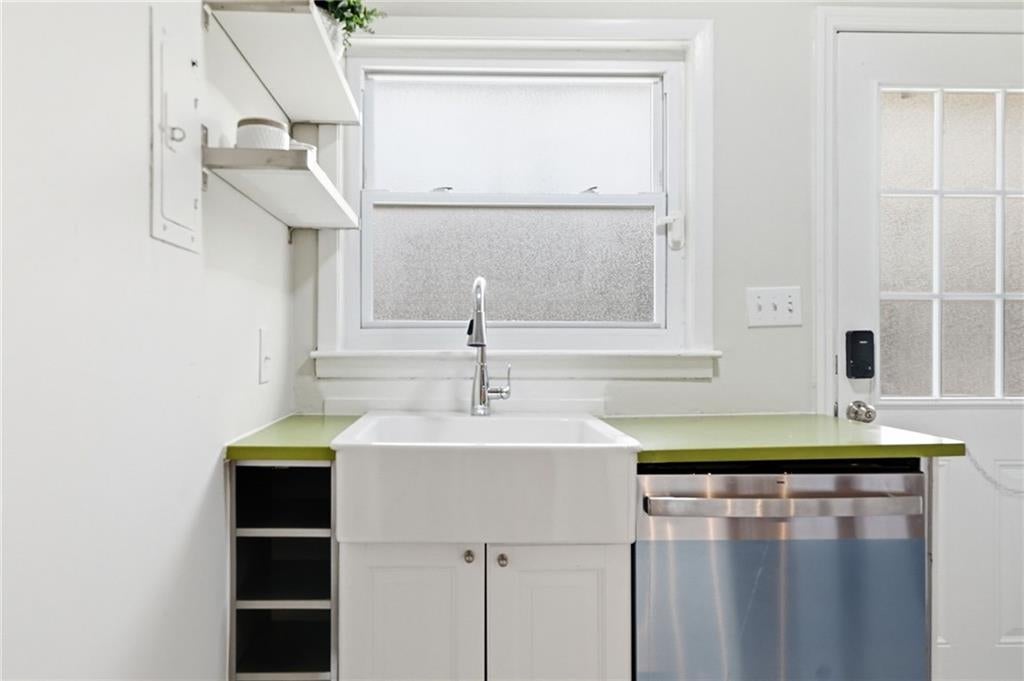 1010 Scott Boulevard A2