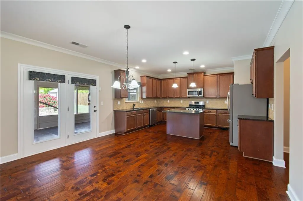 Cumming, Georgia 30040, United States, 4 Bedrooms Bedrooms, ,4 BathroomsBathrooms,Residential,Active,114581