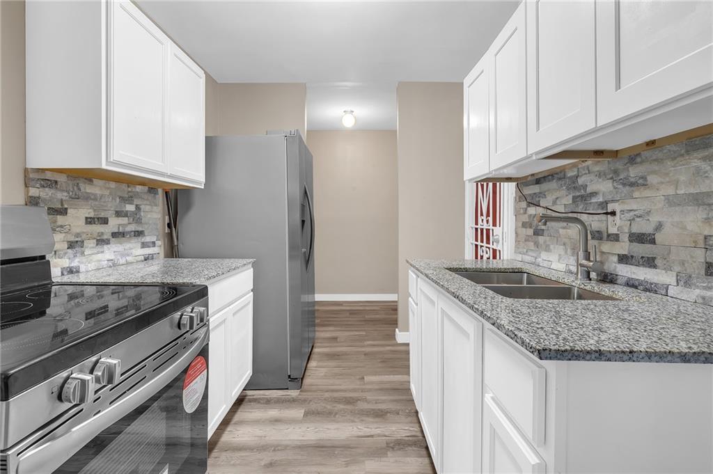 Welcoming a new listing to market in the highly convenient location Carver Hills neighborhood — just about 2 miles northwest of Westside Reservoir and within easy reach of Blandtown, West Midtown, and Upper Westside.
This is one of the last remaining pockets in the area where you can still secure a home at today’s prices while being surrounded by massive growth and development in every direction. Think: new mixed-use projects, expanding retail, vibrant dining, and infrastructure improvements — all driving property values upward.
Opportunities like this don’t linger. When you buy in an area that’s actively evolving, you’re not just purchasing a home — you’re positioning yourself to benefit from years of appreciation. And in Carver Hills, that window is narrowing fast.
If you’ve been looking for the perfect combination of location, investment potential, and neighborhood charm, this is the time to act.