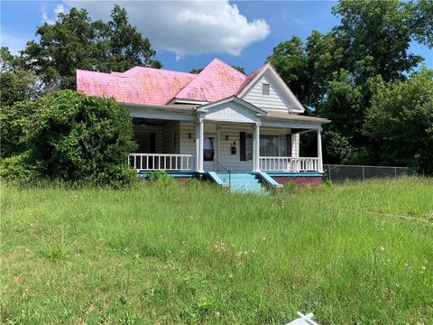 Homes For Sale - 2758 Houston Avenue<br/> Bibb County, Macon, GA 31206