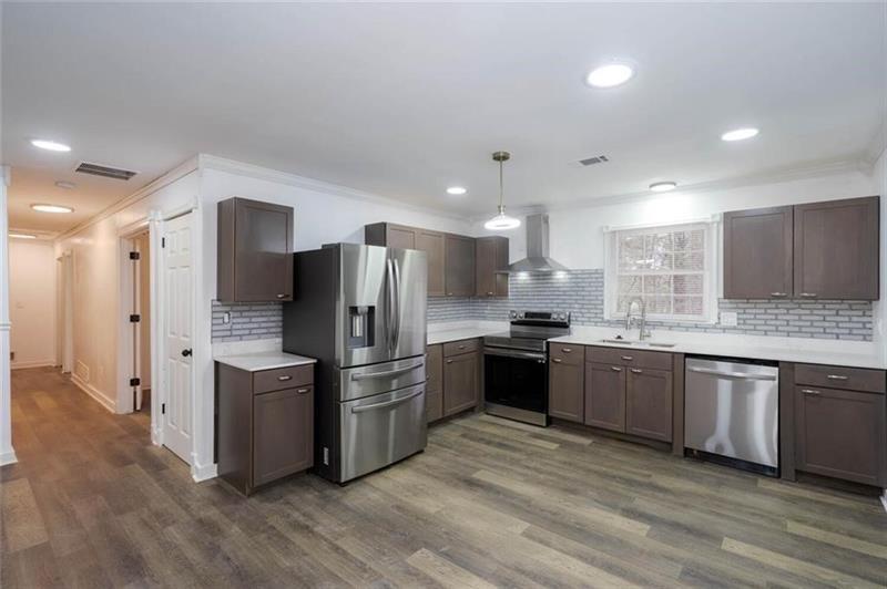 2279 Hickory Grove Road NW