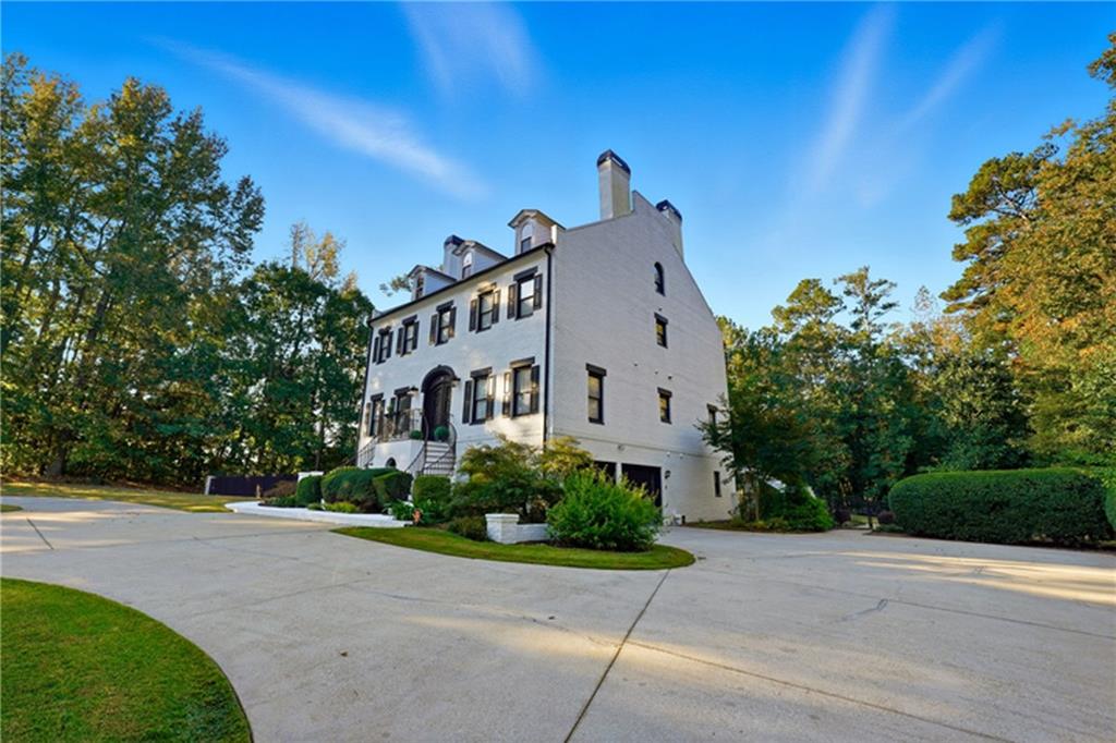 3003 Emerald Drive