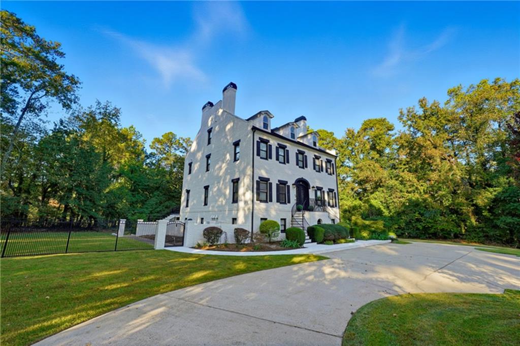 3003 Emerald Drive