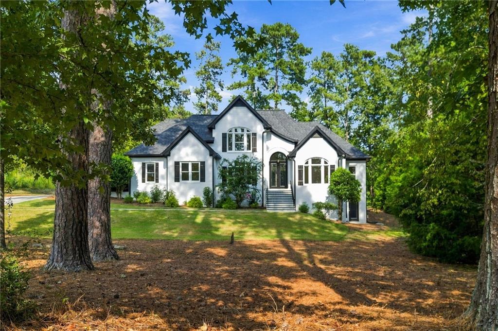 4 Irwin Court NW