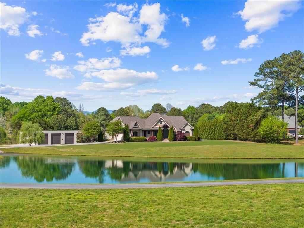 3606 Red Bud Road NE