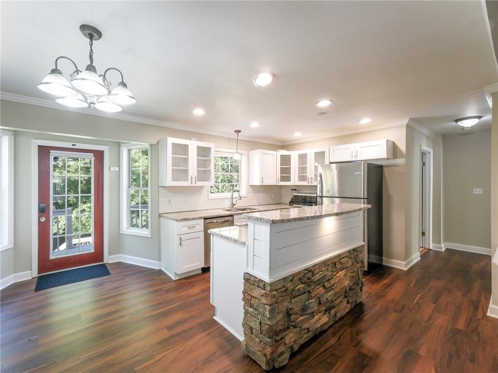 3225 Harris Drive