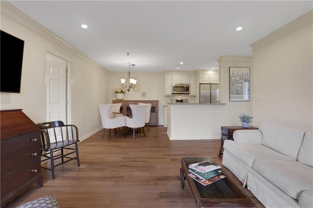 300 Johnson Ferry Road NE B206