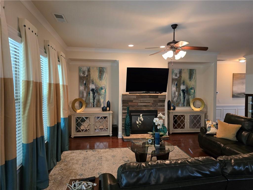 6856 Louis Drive