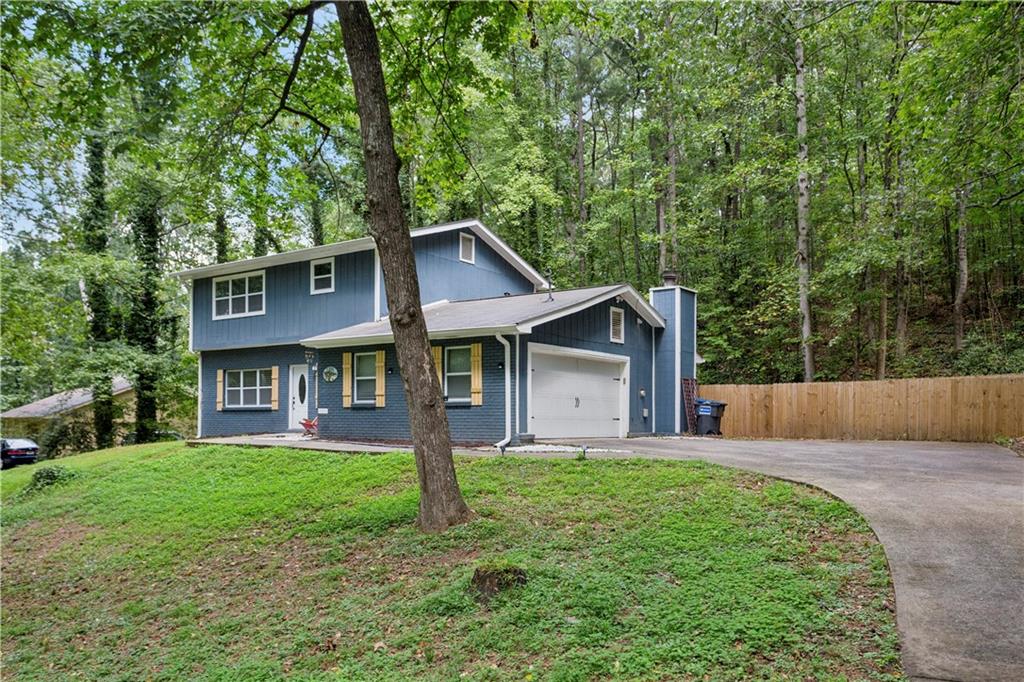 Tucked away on a quiet cul-de-sac, this home has been thoughtfully updated and is ready for you to move right in. Freshly painted inside, with a newer roof and water heater, it offers peace of mind along with charm. Step outside to enjoy the new fenced backyard—an ideal spot for a fire pit, BBQ, or simply relaxing with family and friends. Well-maintained and full of character, this home combines comfort, convenience, and a wonderful location. Don’t miss the chance to make it yours!