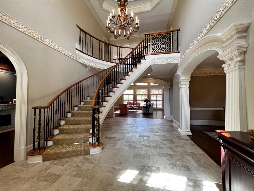 9390 Colonnade Trail