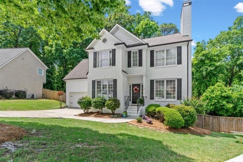 Homes For Sale - 6000 Hampton Bluff Way<br/> Roswell, GA 30075