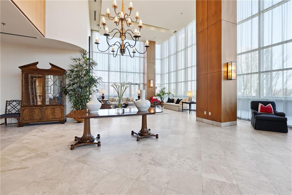 2881 Peachtree Road NE 902