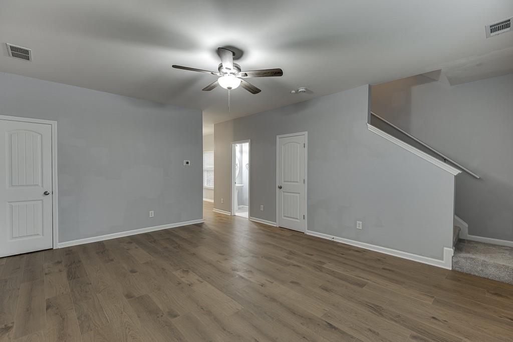 1807 Brookside Lay Circle