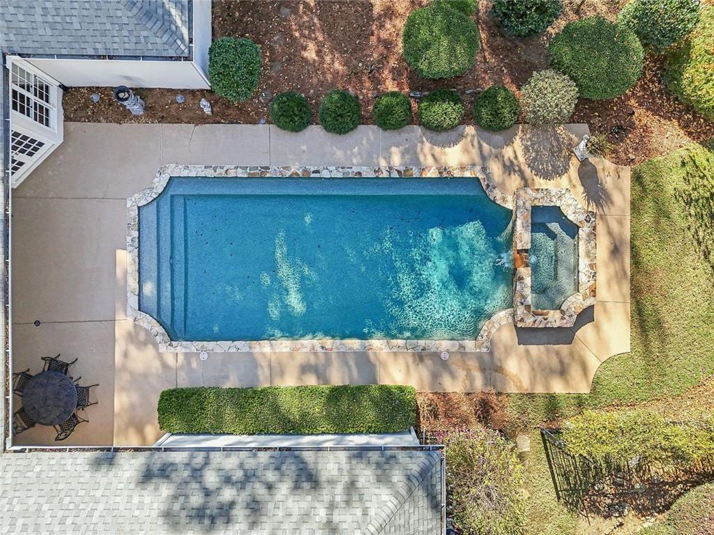 SEVEN OAKS - Residential