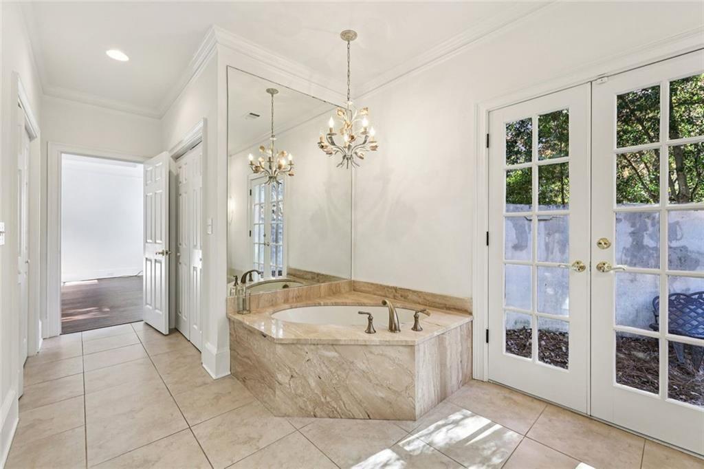 SEVEN OAKS - Residential