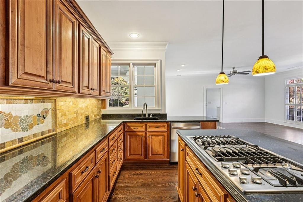 SEVEN OAKS - Residential