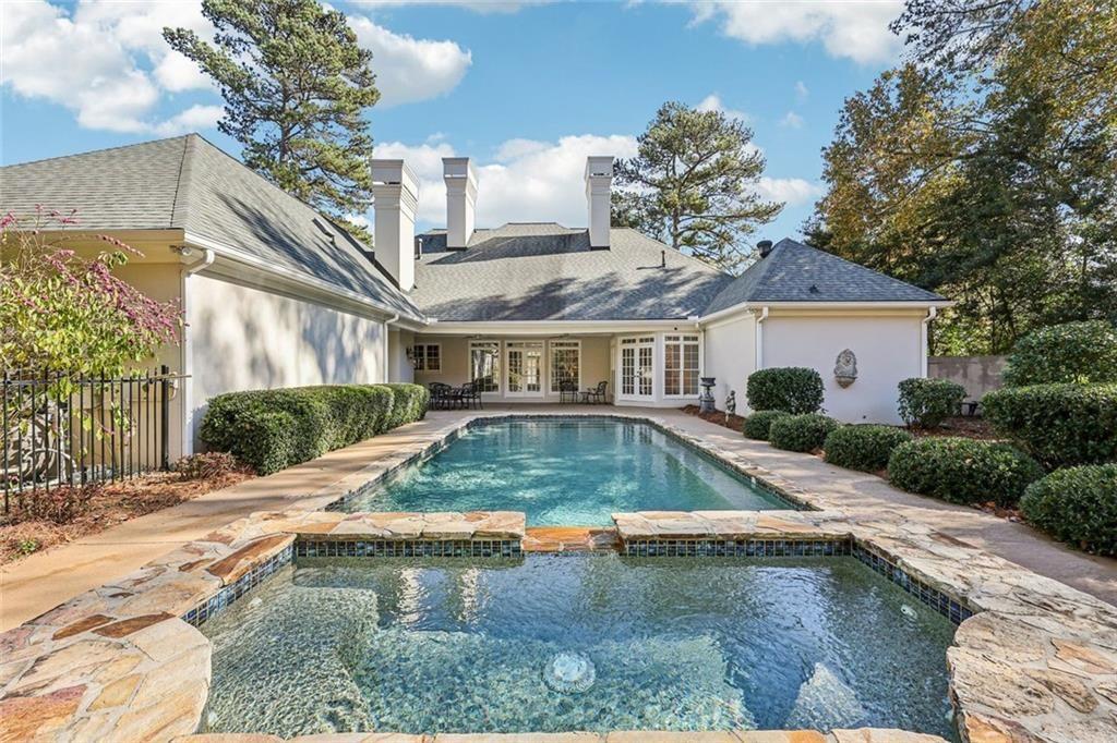 SEVEN OAKS - Residential