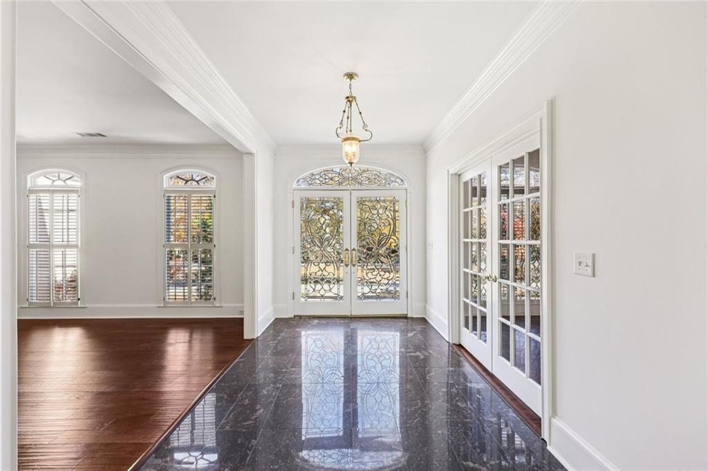 SEVEN OAKS - Residential