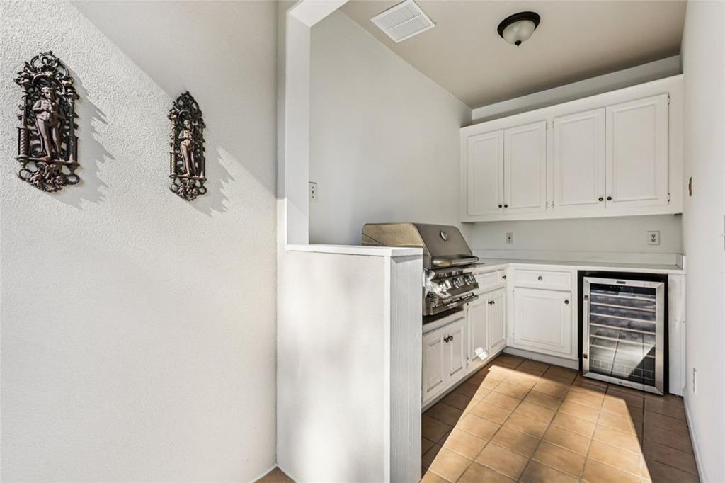 SEVEN OAKS - Residential