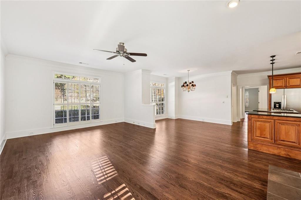 SEVEN OAKS - Residential