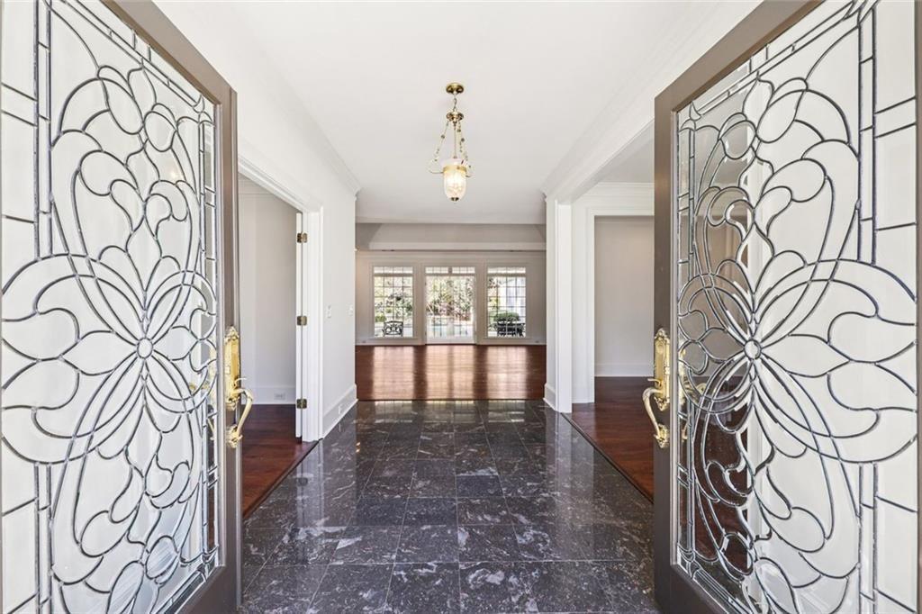 SEVEN OAKS - Residential