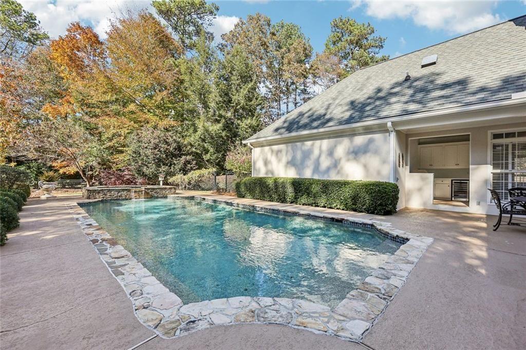 SEVEN OAKS - Residential