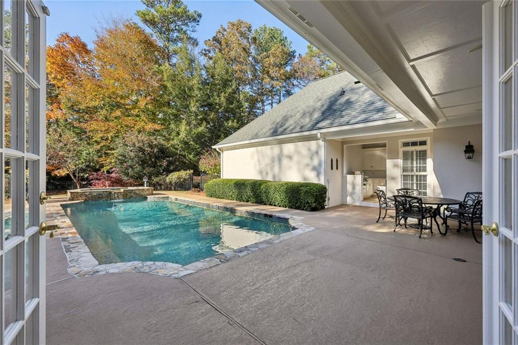 SEVEN OAKS - Residential